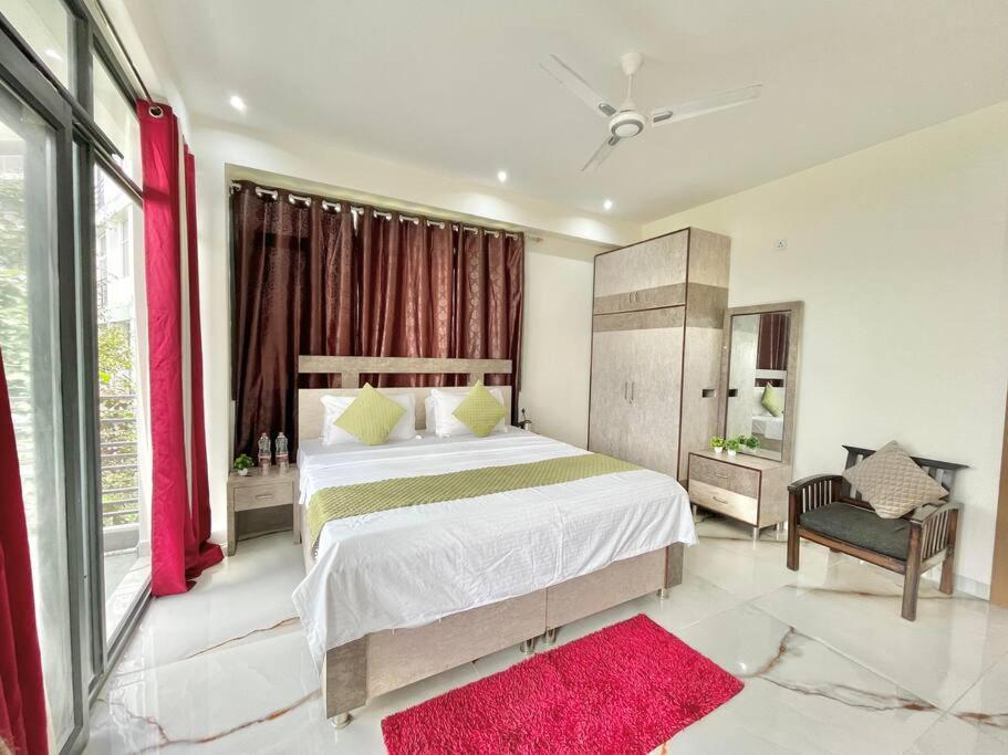 Host Jatin Kasauli Crest 7O1827O7O3 Apartment Exterior photo